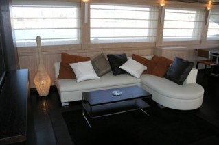 Firouzeh Salon2